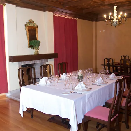 Ele Puerta De Monfrague 2*