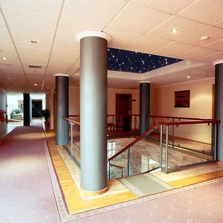 Hotel Ele Puerta De Monfrague Malpartida De Plasencia