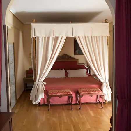 Hotel Ele Puerta De Monfrague 2*