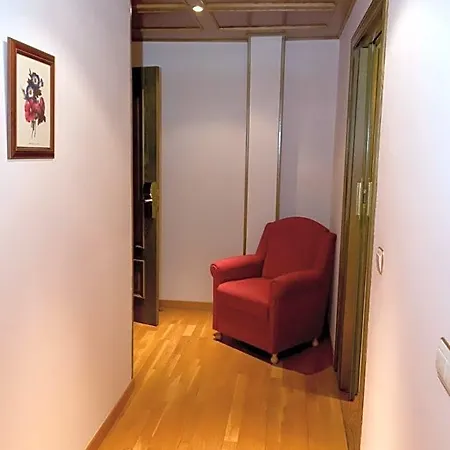 Ele Puerta De Monfrague 2*