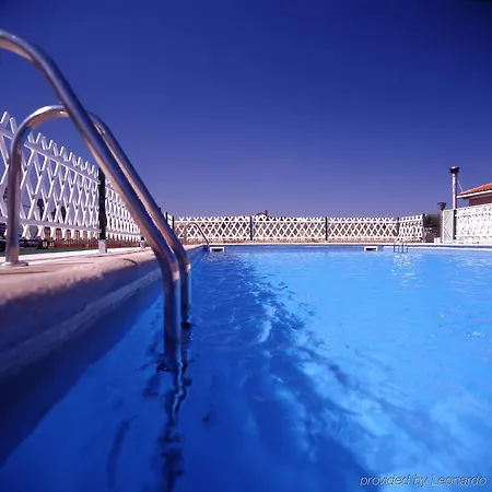 Ele Puerta De Monfrague 2*