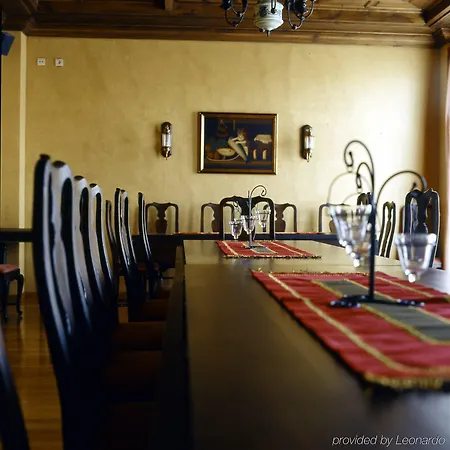 Ele Puerta De Monfrague 2*