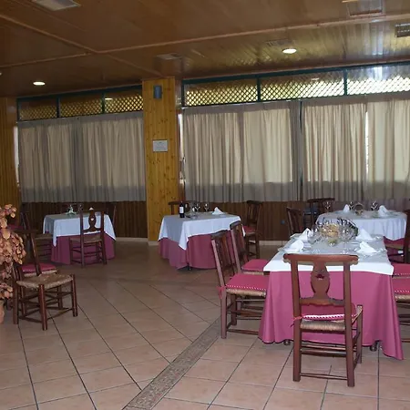 Hotell Ele Puerta De Monfrague 2*