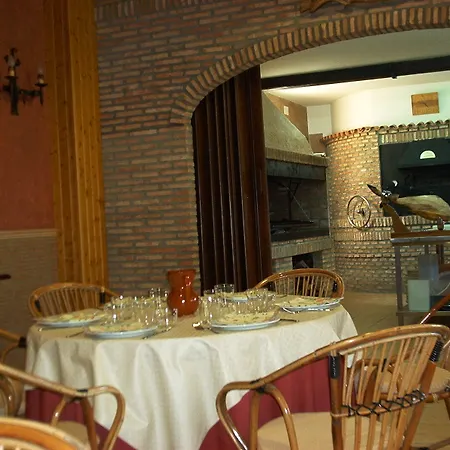 Ele Puerta De Monfrague Otel