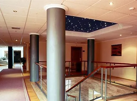 Ele Puerta De Monfrague Otel 2*