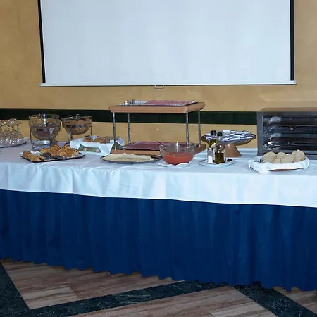 Ele Puerta De Monfrague