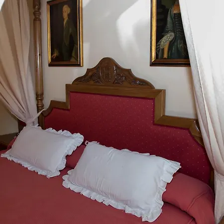 Ele Puerta De Monfrague