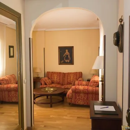 Hotel Ele Puerta De Monfrague 2*