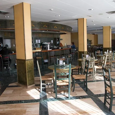 Hotel Ele Puerta De Monfrague 2*