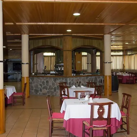 Ele Puerta De Monfrague Hotel 2*