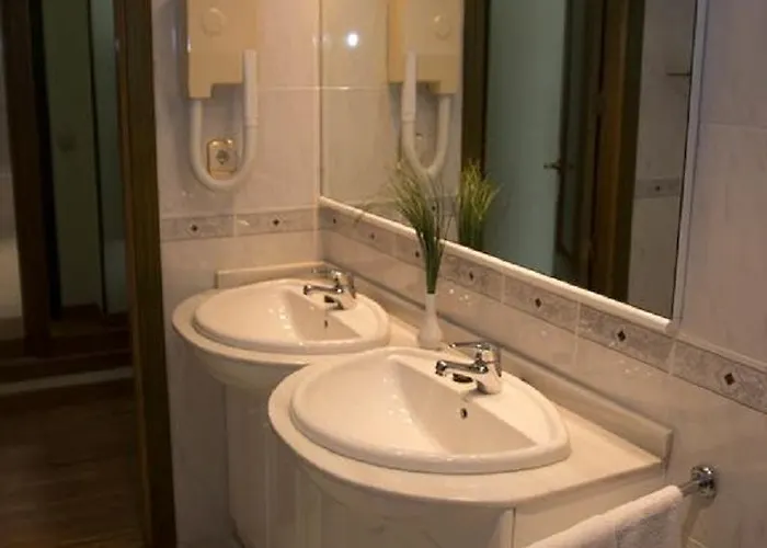 Ele Puerta De Monfrague Hotel Malpartida De Plasencia