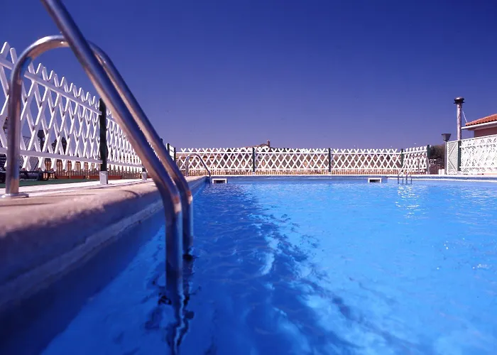 Ele Puerta De Monfrague 2*