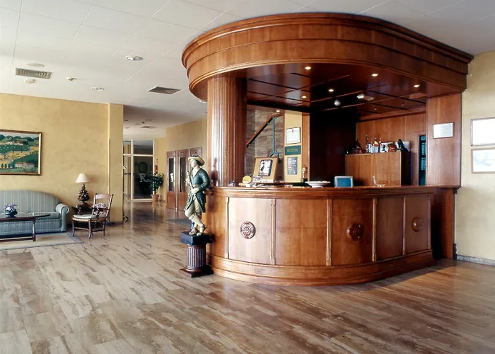 Hotel Ele Puerta De Monfrague Malpartida De Plasencia