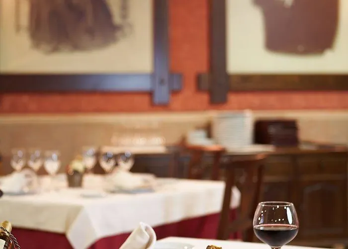 Ele Puerta De Monfrague