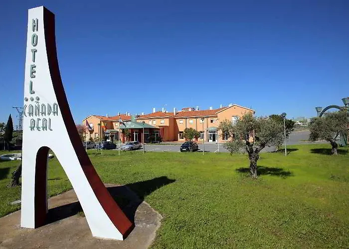 Hotel Ele Puerta De Monfrague 2*