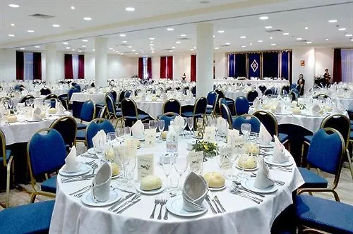 Ele Puerta De Monfrague 2*