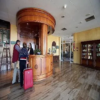 Ele Puerta De Monfrague Hotel 2*