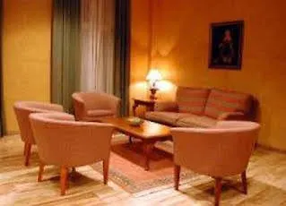 Ele Puerta De Monfrague 2*