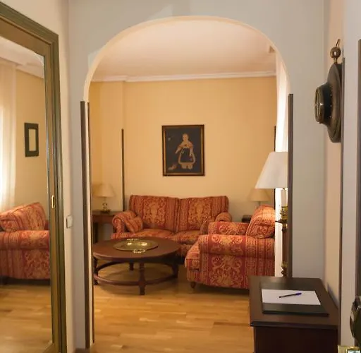 Hotel Ele Puerta De Monfrague 2*